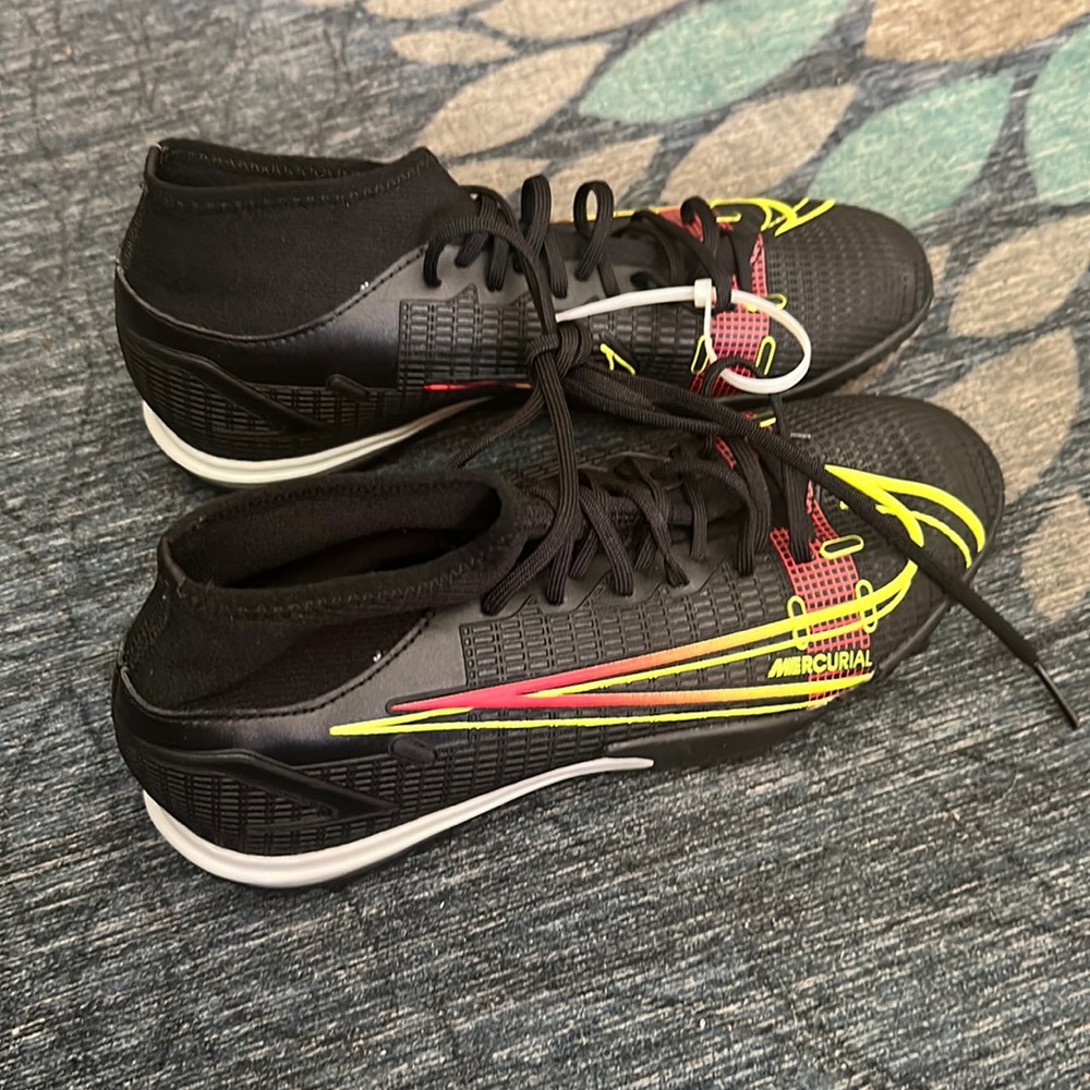 Nike Mercurial Soccer Turf/Indoor shoes, size 5